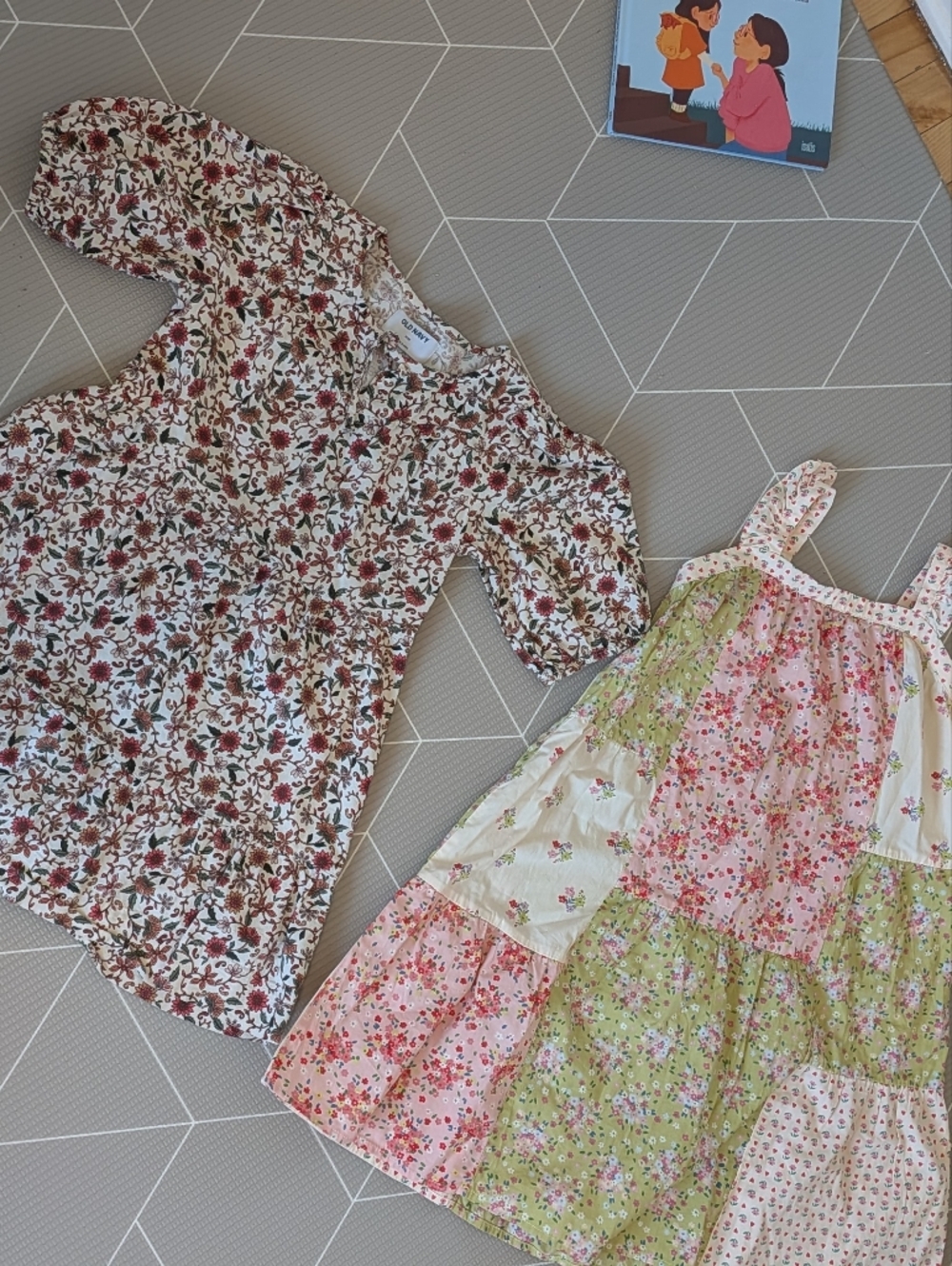 7/8 - Bundle - Girls Floral Sundress & Floral  Dress - H&M Old Navy CottageCore